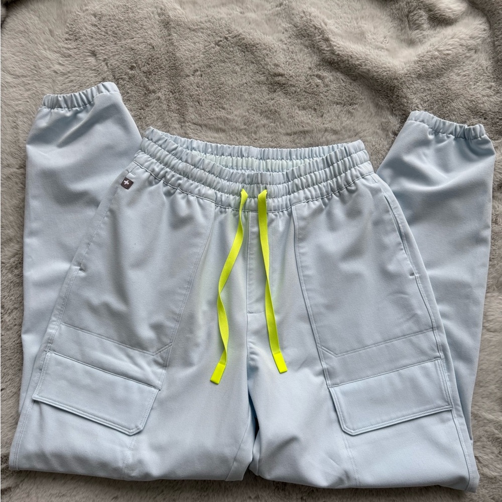 Figs scrub set high waisted joggers and one pocket scrubs